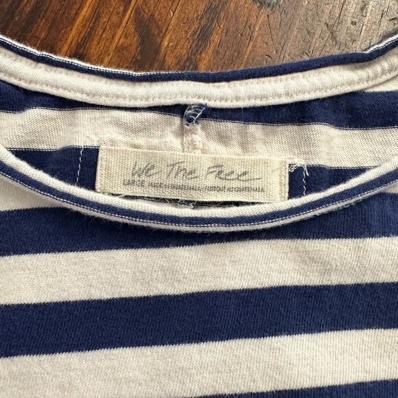 We the free shirt, large - Picture 2 of 3